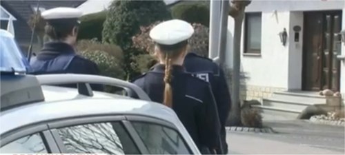 Police at home of Andreas Lubitz