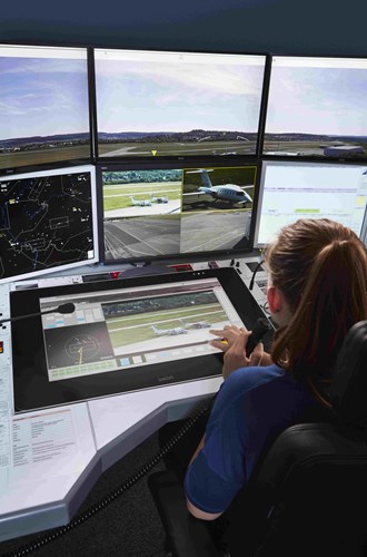 Ten air traffic controllers from Saarbr&uuml;cken have transferred to Leipzig. Over the next years, DFS will transfer the control of Erfurt and Dresden airports there, too. 