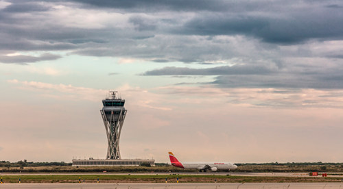 As part of the initiatives in its improvement plan, ENAIRE is optimising the separation distance between aircraft at Josep Tarradellas Barcelona-El Prat Airport to increase air traffic management capacity