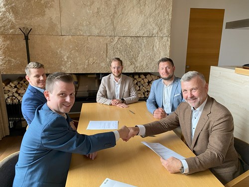 Airbus signs partnership agreement with ERA 