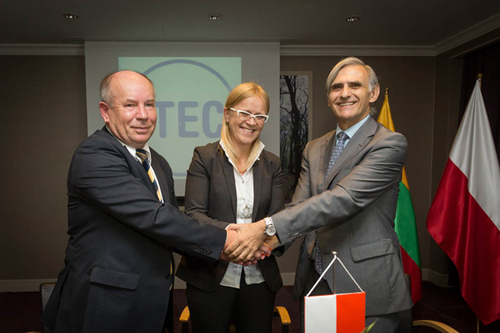 Algimantas Raščius, General Director of Oro Navigacija SE, Magdalena Jaworska, president of PANSA and Rafael Gallego, Director General of Indra.