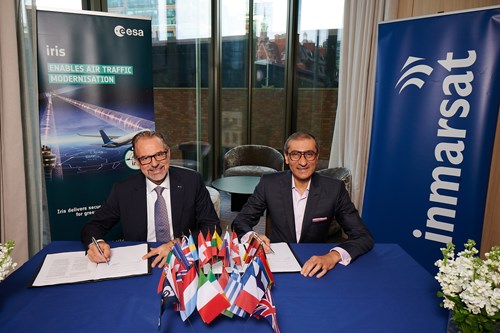 ESA Director General Josef Aschbacher and Inmarsat CEO Rajeev Suri sign a new contract focusing on the Iris air traffic modernisation programme’s globalisation
