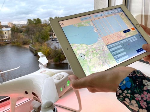 To ensure the safety of such dense air traffic, the St. Petersburg Research Center ‘Aeroscript’ has developed and put into test operation the first Russian UTM system ‘Skyarc’ 