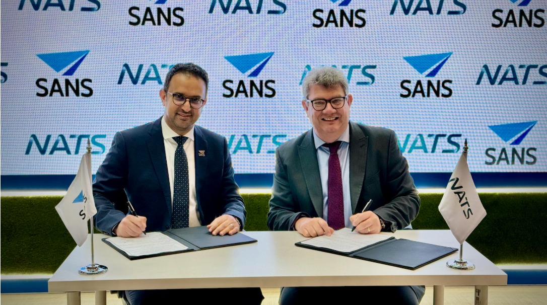 Abdulaziz Al-Zaid, SANS CEO and NATS CEO, Martin Rolfe signed the contract at Airspace World in Lisbon.