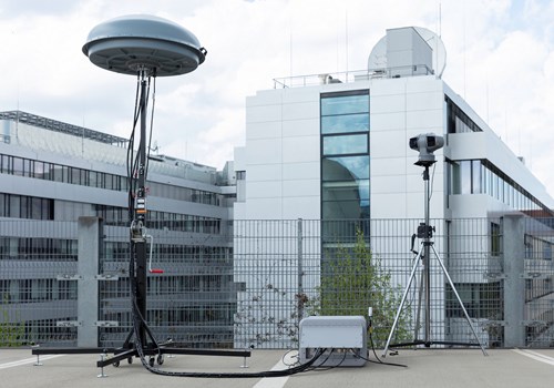 R&S ARDRONIS reliably detects drone signals in densely occupied scenarios