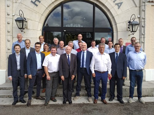The first face to face meeting took place in Biarritz, under the chairmanship of Roberto Weger, from SITTI, Italy, with the participation of over 30 representatives of ANSPs and industries from Europe, USA and Canada