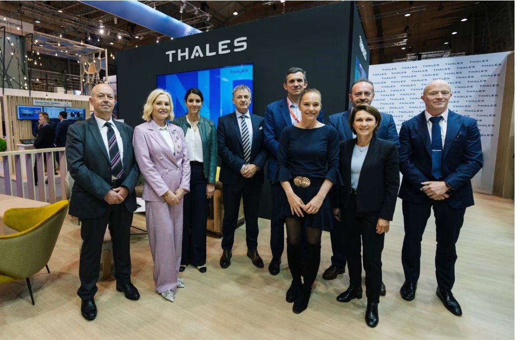 SMATSA and Thales representatives at Airspace World, Lisbon, © Marker Production