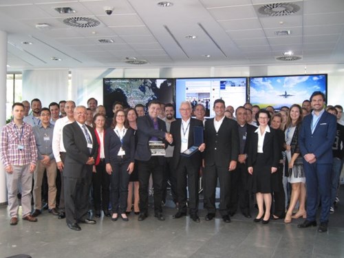 CISCEA, the Commission for Implementation of the Brazilian Air Space Control System, and FREQUENTIS celebrate major progress in ATM network programme
